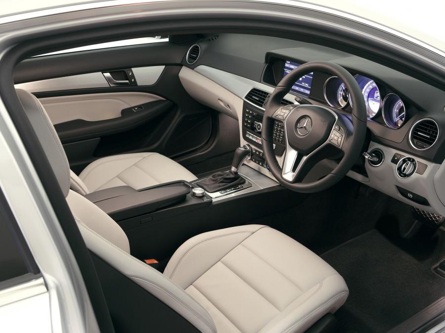  Mercedes-Benz C250 CDI Coupe 2011 года  (AU) (фото 3 из 11)